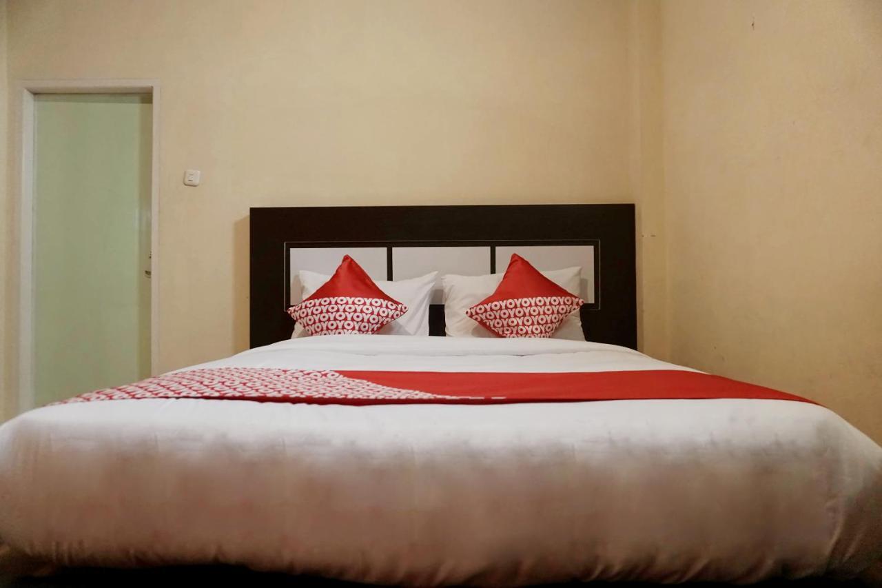 Oyo 1394 Rumaisa Homestay Syariah Pekanbaru Exterior foto